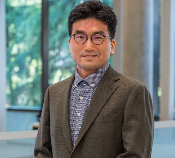 Bio Kazushige Ninomiya